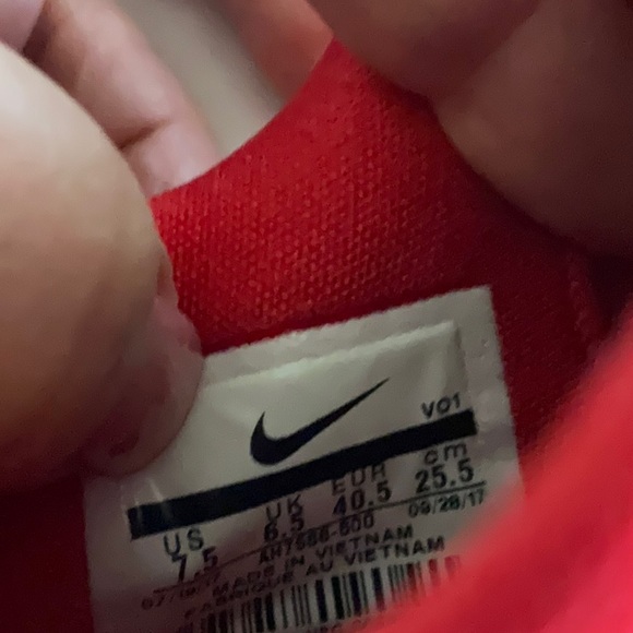 Nike Zoom Live Sneakers AH7566-600 7.5 EUC - Picture 4 of 9